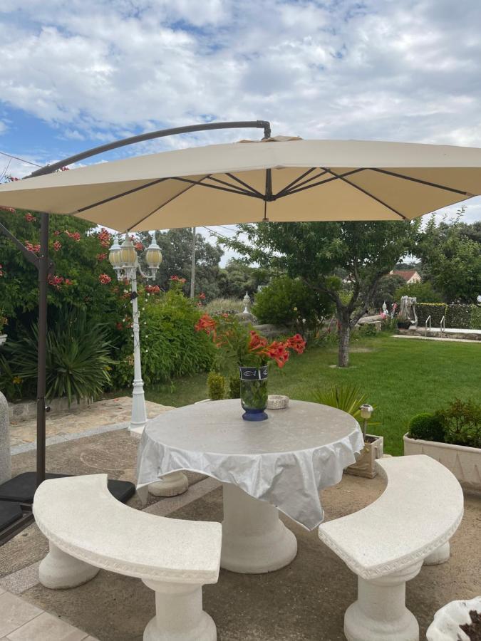 Villa Entre Encinas Моралина Экстерьер фото