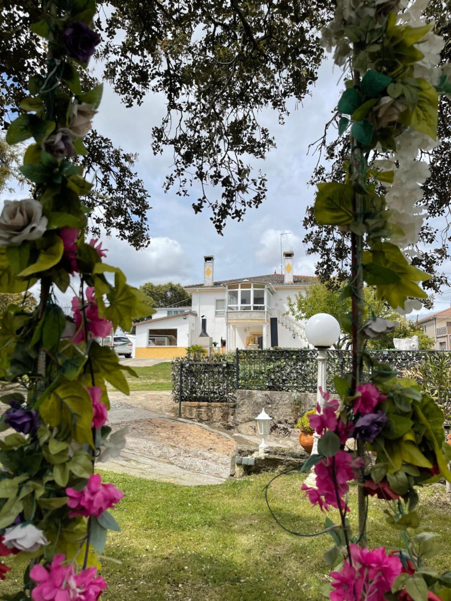 Villa Entre Encinas Моралина Экстерьер фото